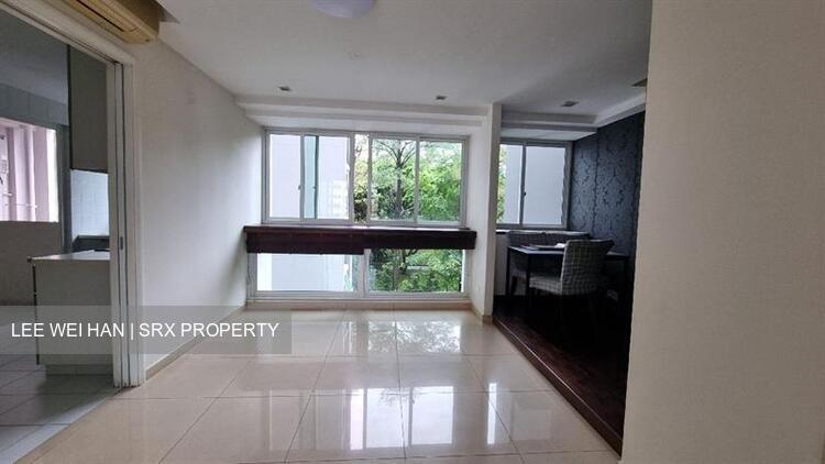 The Esparis (D18), Condominium #496787371